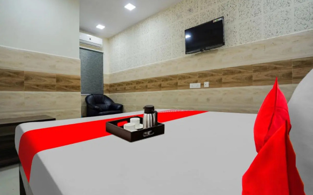 Oyo Flagship 804922 Seera Suites