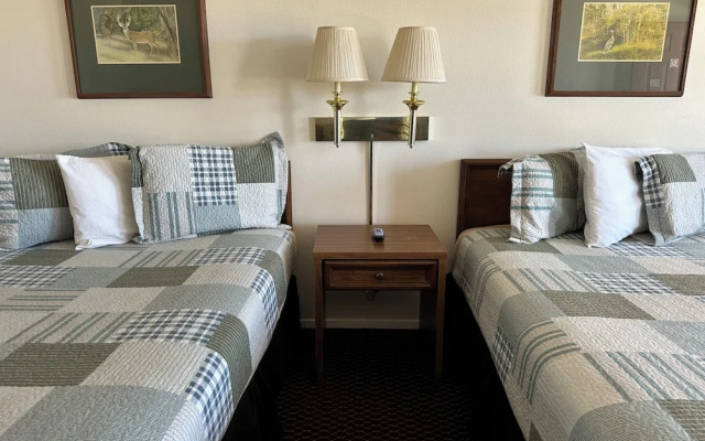 Windcrest Inn and Suites