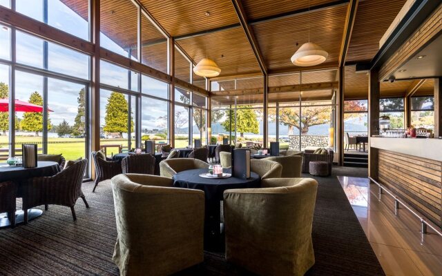 Distinction Te Anau Hotel And Villas