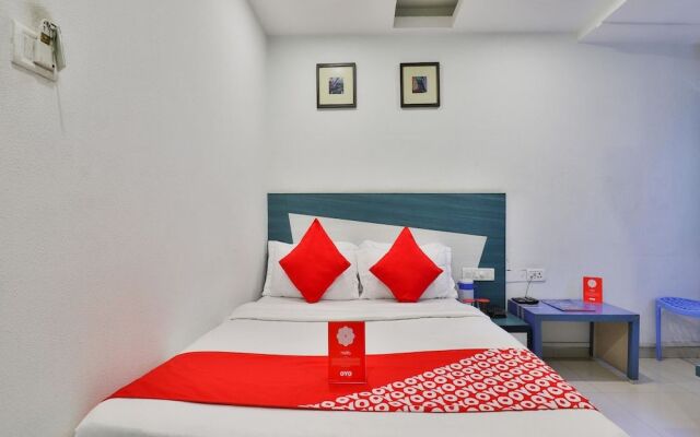 OYO 13398 Hotel Relish