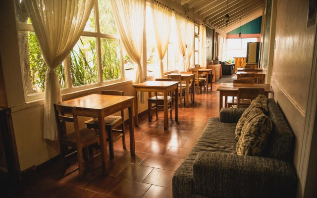 Kom Hostal - Hostel