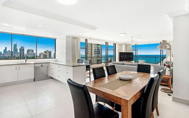 ULTIQA Beach Haven At Broadbeach