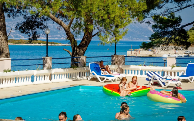Lumbarda Resort Apartment