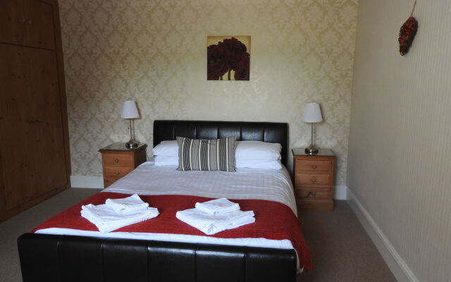 Newton House Hotel
