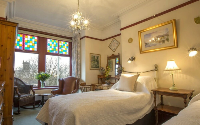 Albany House Bed And Breakfast