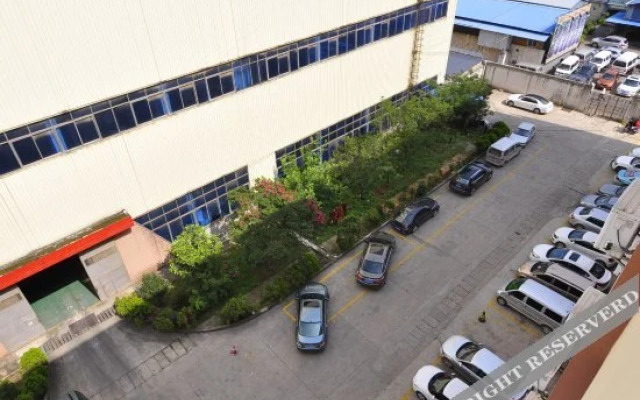 Kunming Lianqin Hotel (Xicheng Times Mianshan Subway Station Branch)