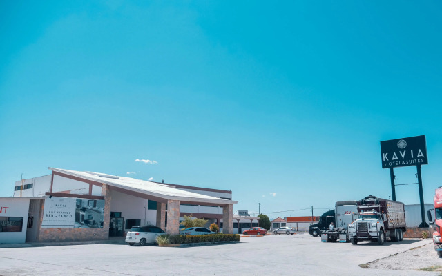 Kavia Meoqui Hotel & Suites