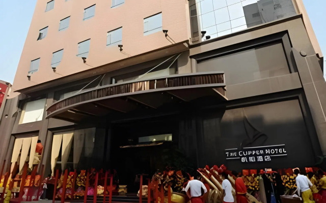 The Clipper Hotel