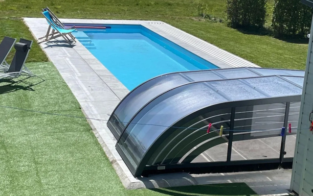 Beautiful Holiday Home With Swimming Pool