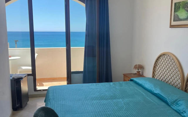 Hotel Miramare Garzia