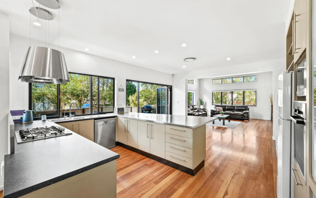 Mudjimba Shores-Coastal Bliss for Families & Dogs