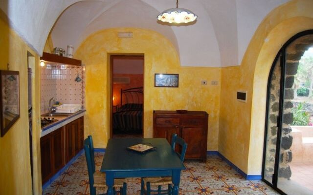 Agriturismo Cala Cottone - Dammuso U' Kharbe'