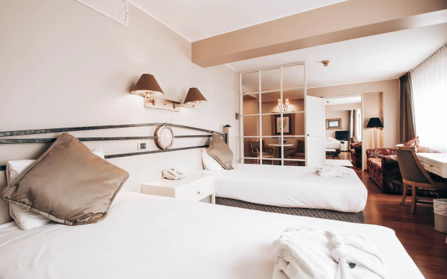 Suites del Bosque Hotel