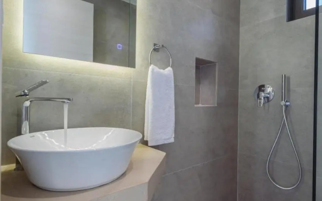 Luxury Villa Mon I Vassilikos