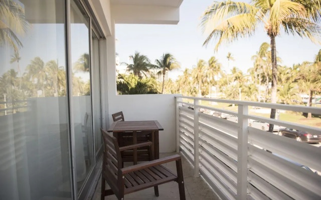 SoBe 12th and Ocean Suites