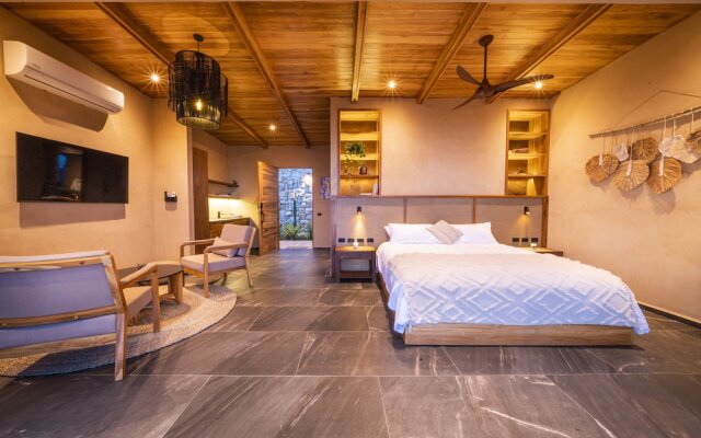 LALOON Luxury Suites - Adults Only