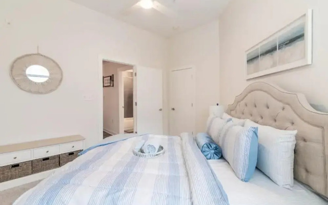 Cozy Apartment with WiFi 206