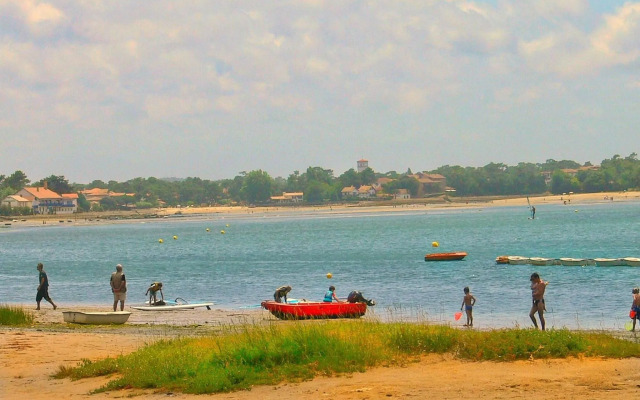Résidence Hôtelière les Acanthes