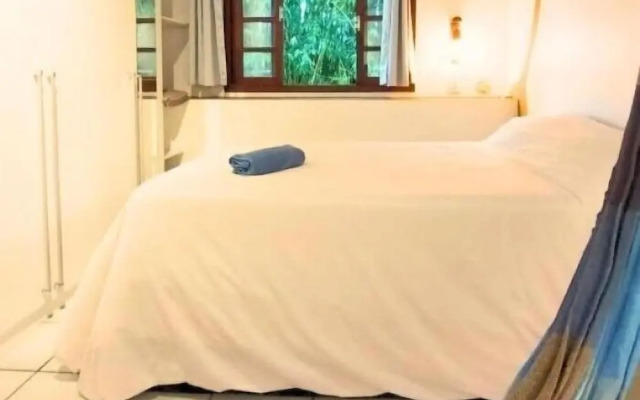 Nomades Riverside - Adventure Hostels & Coworking