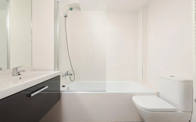 Las Encinas Design Apartment in Conde Orgaz Area - Madrid