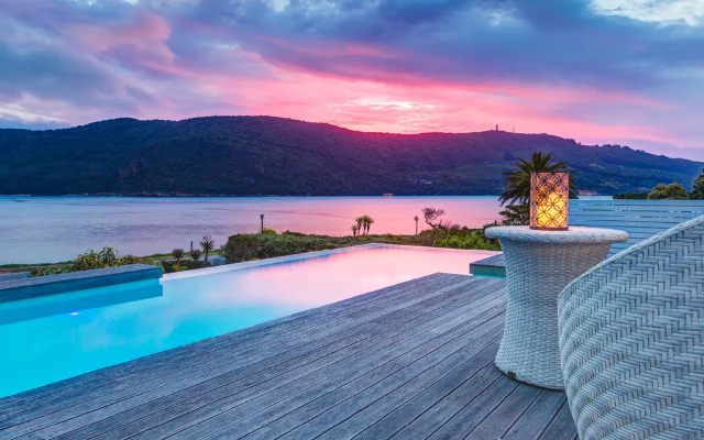 Amanzi Island Lodge