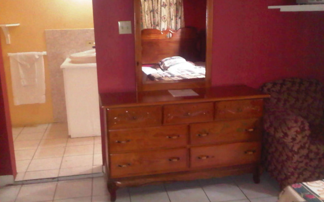 Treasure's Comfort Inn