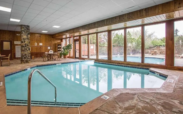 Courtyard By Marriott Merrillville