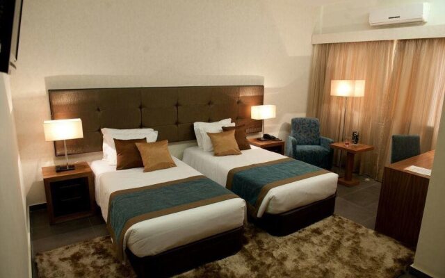 Hotel Quatro Pétalas