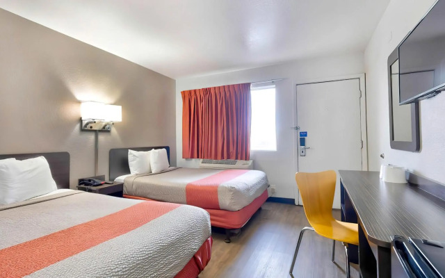 Motel 6 Gallup, NM