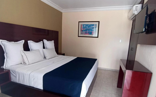 Hotel Confort Plaza & Suite