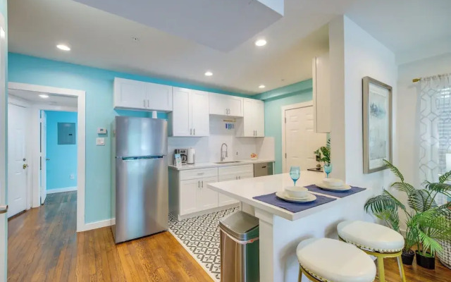 Central Houston Apartment w/ Furnished Patio!