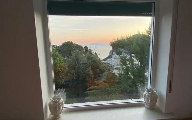 Heartbreaking sea View House in Capri - Italy