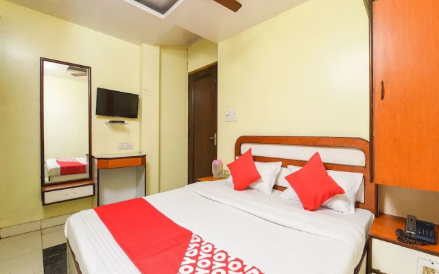 OYO 15835 Hotel City Palace