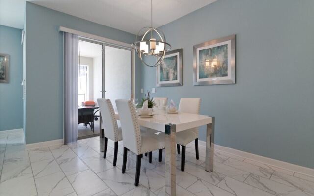 Beautiful 4Bd Pool TH, Storey Lake-4815DS