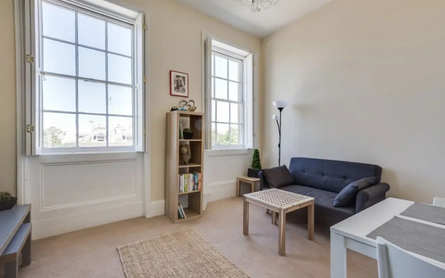 22 Lansdown Place