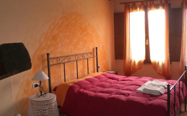 Agriturismo Santa Barbara Country House