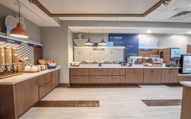 Holiday Inn Express and Suites Houston Westchase - Westheimer by IHG