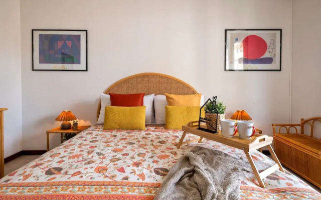 Sardinia RE - Lilium Central Flat