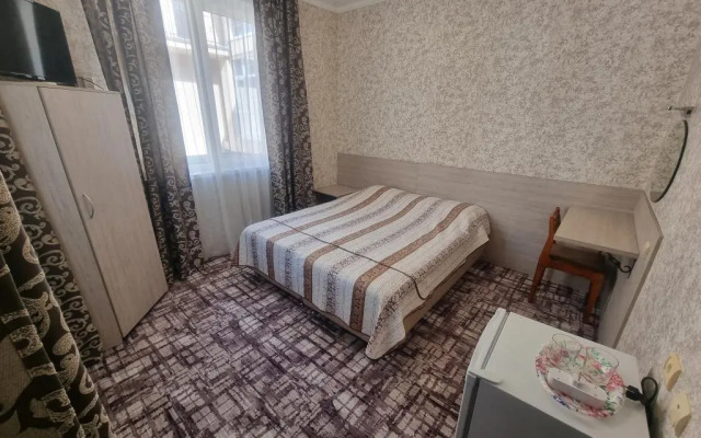 Guest house Agava Chkalova 15A
