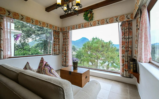 Swiss Valley Hip Resort
