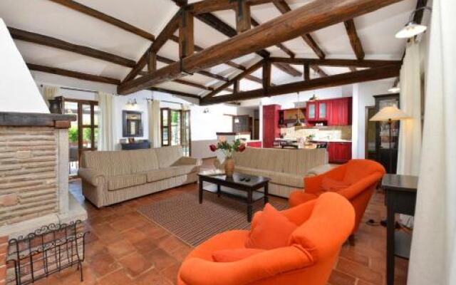 Villas Barat by Istarski Dvori