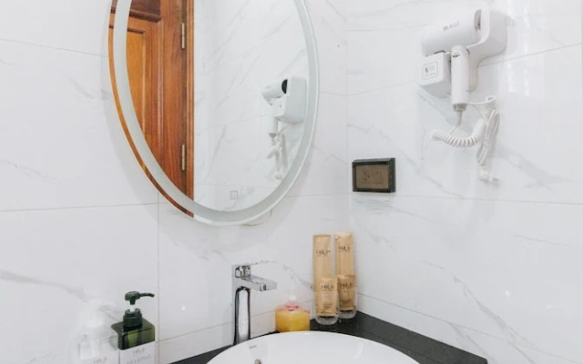 HoLo Central Hanoi - Serviced HomeStay