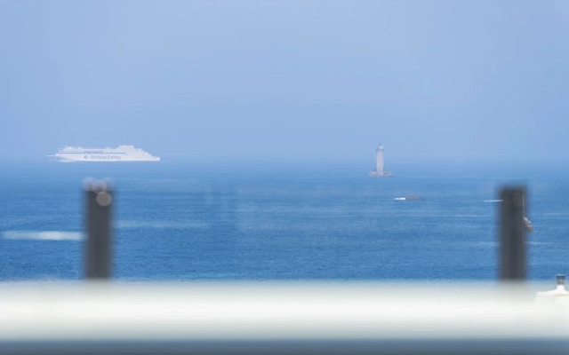 Apartment in Porspoder Near Plage du Bourg