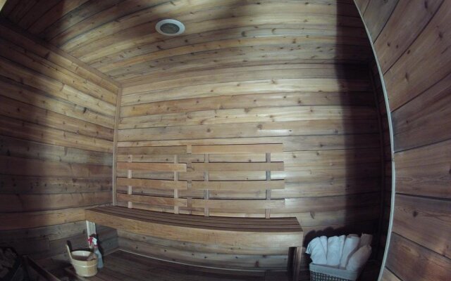 Vagabond Lodge at Kicking Horse Resort