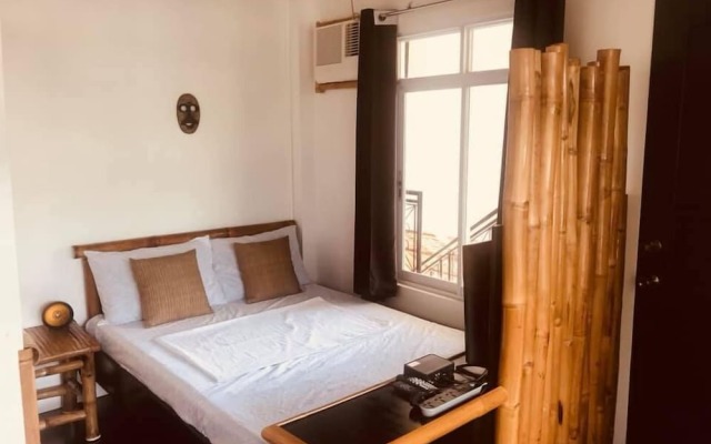 Everyday Sunday Hotel Cafe