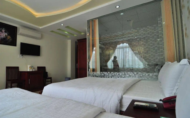 Red Rose Mallow Hotel