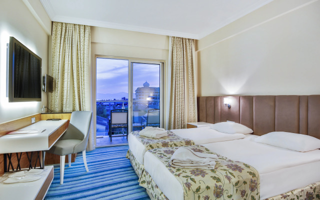 Clover Magic Seagate Belek