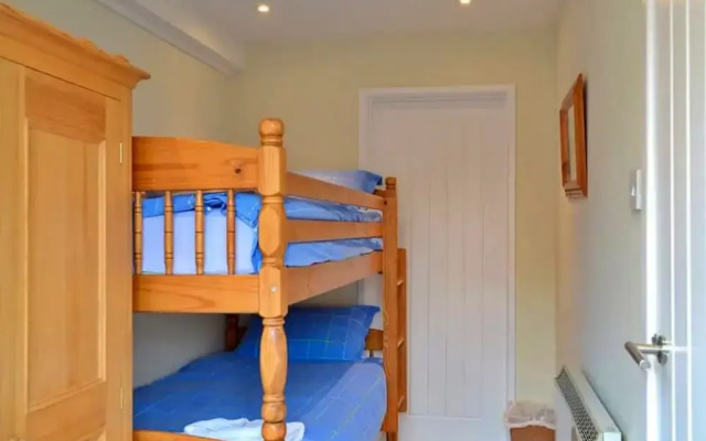 Lodge in Bovey Tracey With Pool & Countryside