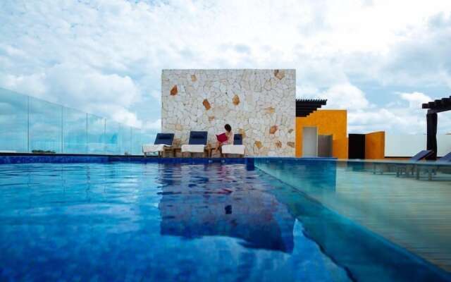 Trendy 2BR condo centermost by Happy Address