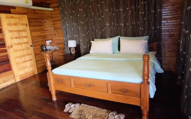 Mai Ngern Mai Thong Resort
